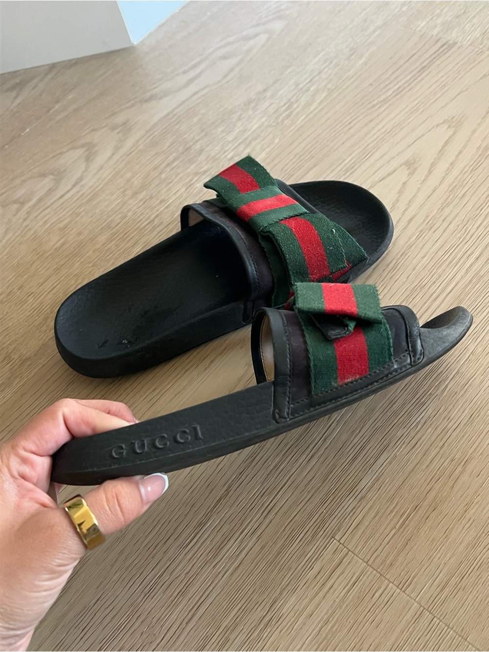 Gucci Women's Black Slides with Green and Red Web Straps